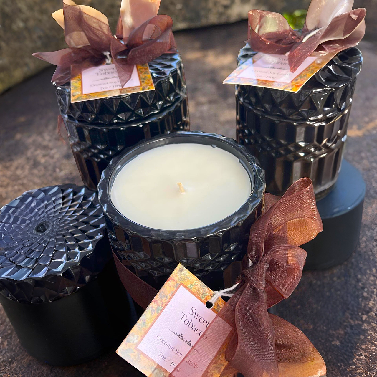 Sweet Tobacco_7oz Coconut Soy Candle_Luxe