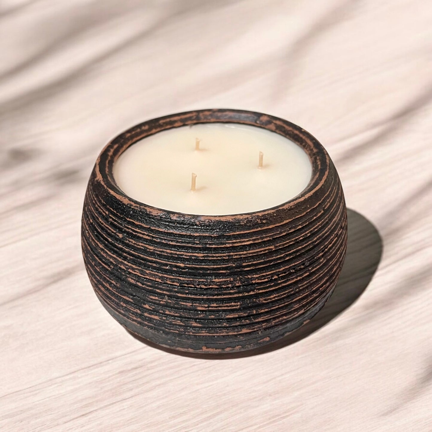 NEW!! The Beehive 3-wick Ceramic Candle - LILY & ROSE